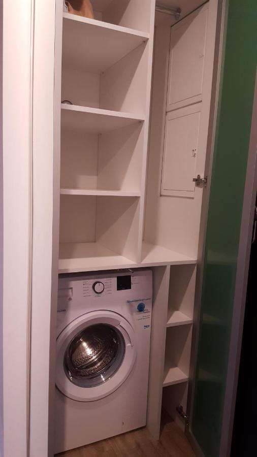 Apartament Wsrod 1000Cy Swiatel - Z Parkingiem W Hali Garazowej- Duzy Balkon Z Lezakami - Piekny Widok Noca Na Panorame Tysiaclecia Katowice Bagian luar foto
