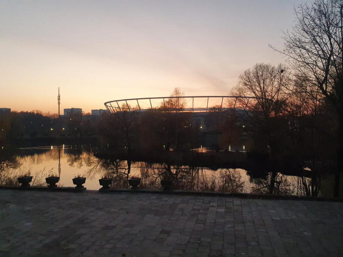 Apartament Wsrod 1000Cy Swiatel - Z Parkingiem W Hali Garazowej- Duzy Balkon Z Lezakami - Piekny Widok Noca Na Panorame Tysiaclecia Katowice Bagian luar foto