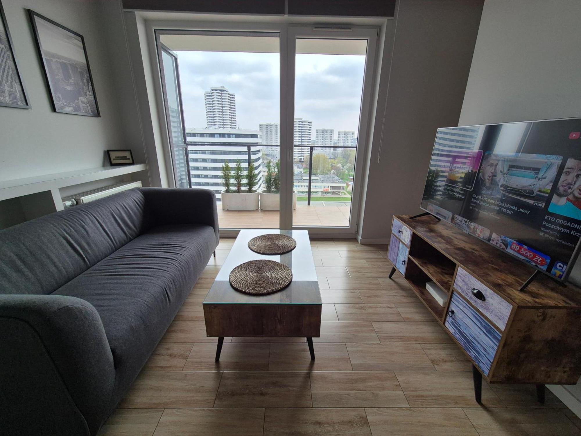 Apartament Wsrod 1000Cy Swiatel - Z Parkingiem W Hali Garazowej- Duzy Balkon Z Lezakami - Piekny Widok Noca Na Panorame Tysiaclecia Katowice Bagian luar foto