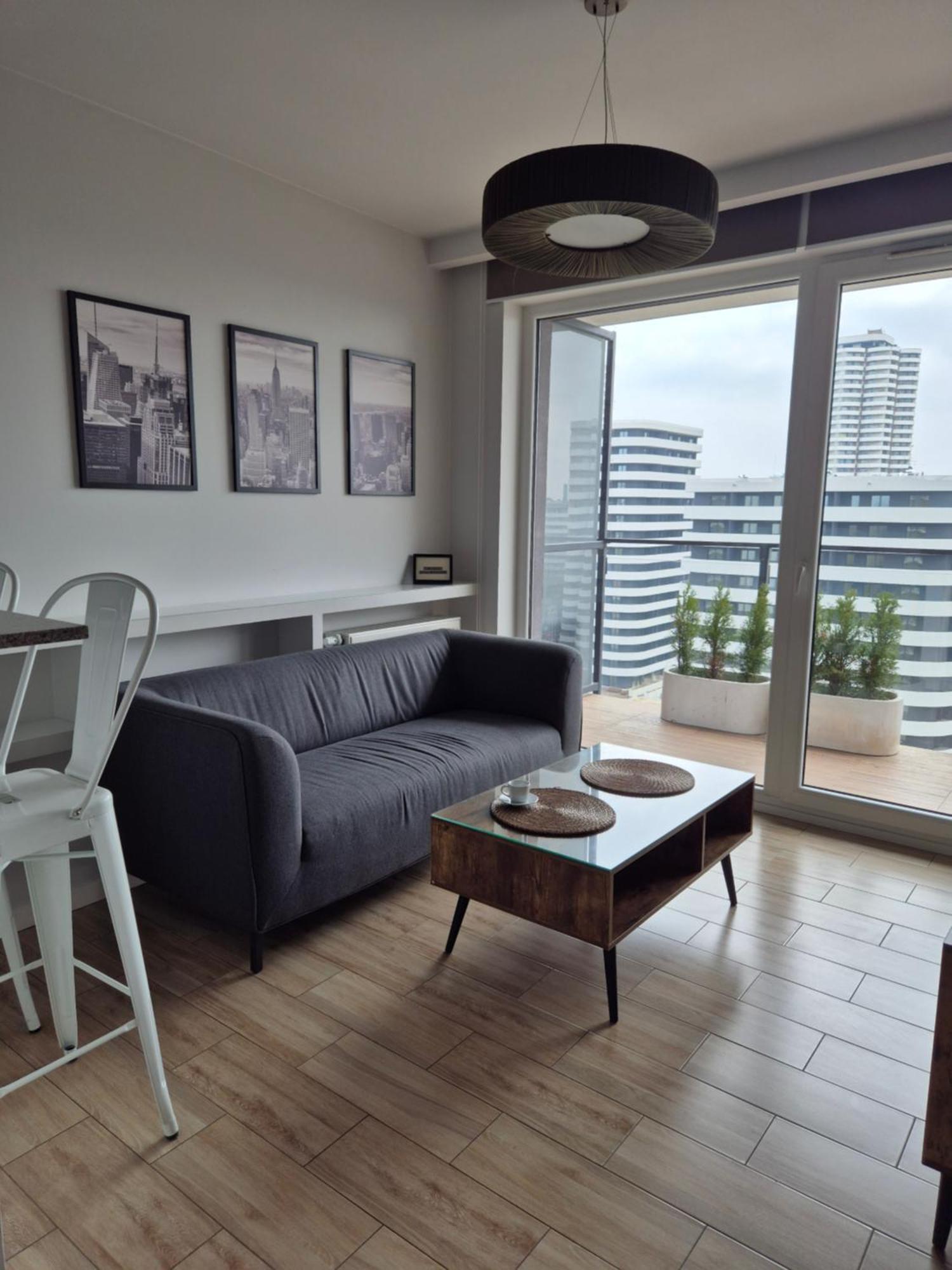 Apartament Wsrod 1000Cy Swiatel - Z Parkingiem W Hali Garazowej- Duzy Balkon Z Lezakami - Piekny Widok Noca Na Panorame Tysiaclecia Katowice Bagian luar foto